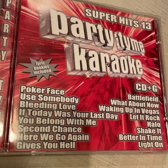 THE SINGING MACHINE Video Camera CD Karaoke TV with 10 CD's - Picture 9 of 16